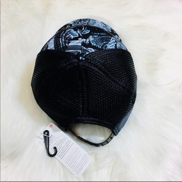 Lululemon | Dash and Splash Cap II - Picture 7 of 7